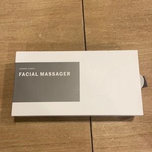 Facial massager